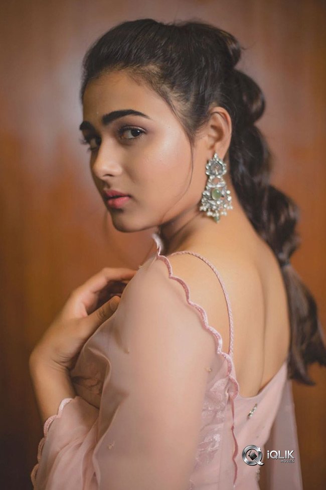 Shalini-Pandey